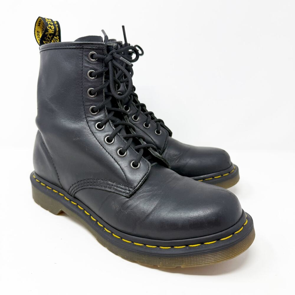 Dr. Martens Black Leather Combat Boots Women's Us Size 9 EUC Lace Up Doc Martens
